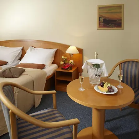 Hotel Orea Voro 3*